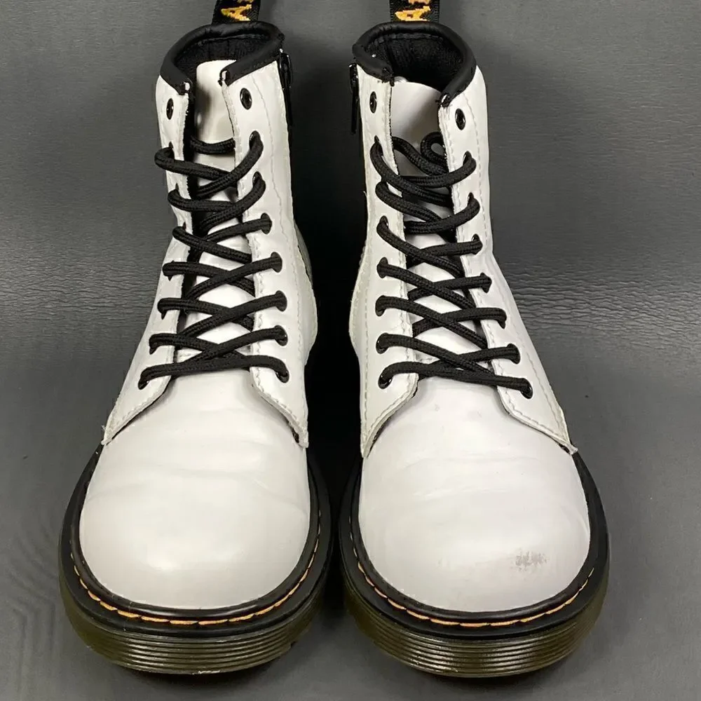 Dr. Martens 1460 8-Eye Boot kids/youths size 3